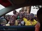 UGANDA - Přátelé, rozbité sklo a gorily na dosah
