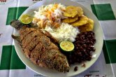 Oběd na břehu jezera Nikaragua